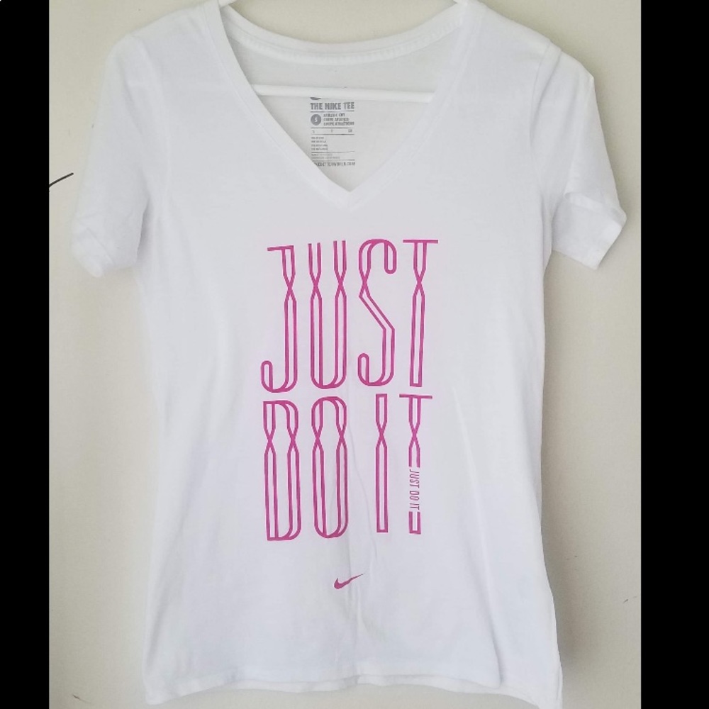 White Nike Tee - Picture 1 of 1